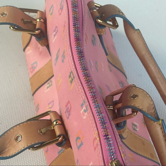 Authentic Dooney + Bourke handbag - Picture 2 of 5